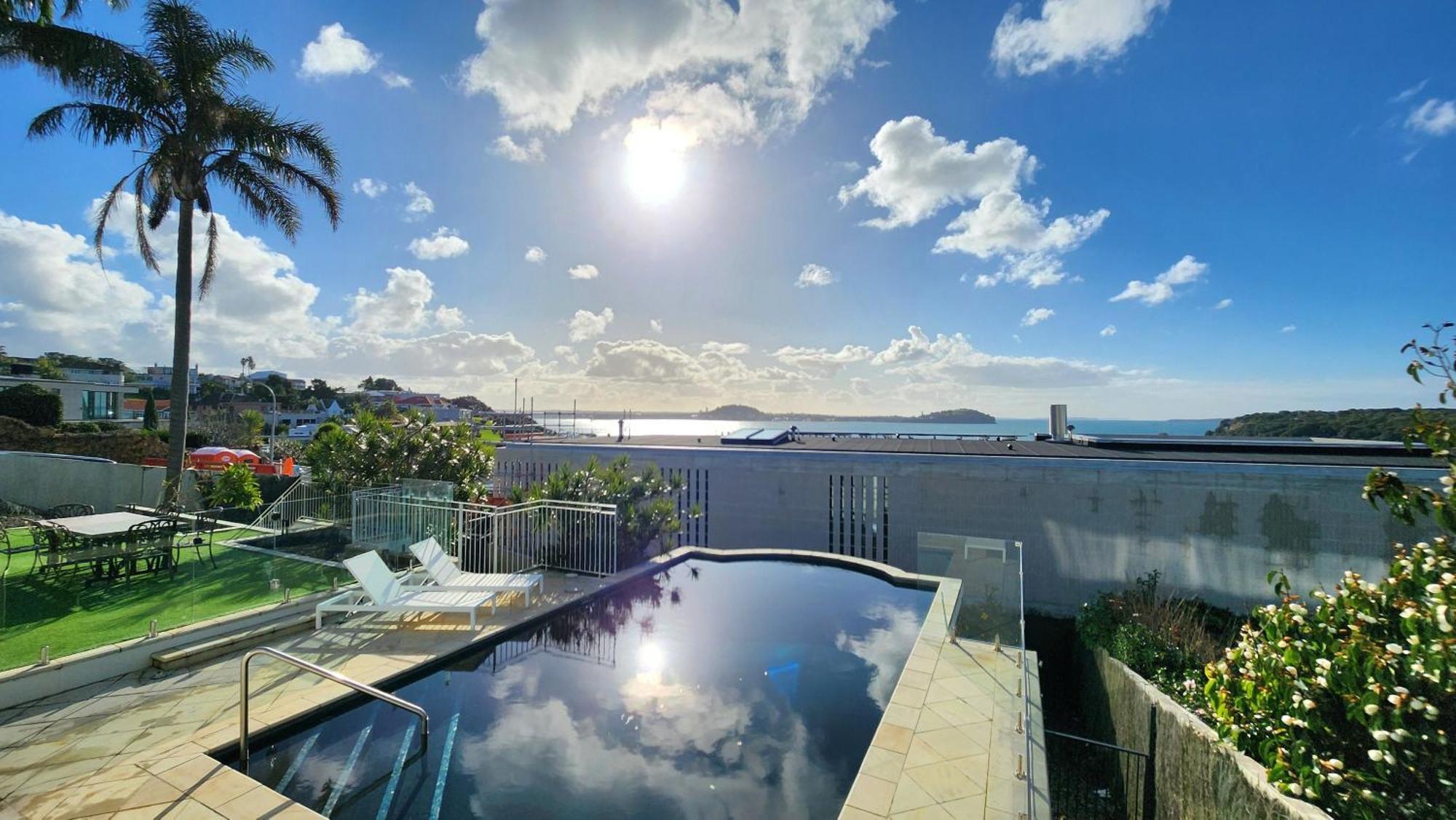 Villa Orakei Grandeur Mansion With Sea Views & Pool à Auckland Extérieur photo